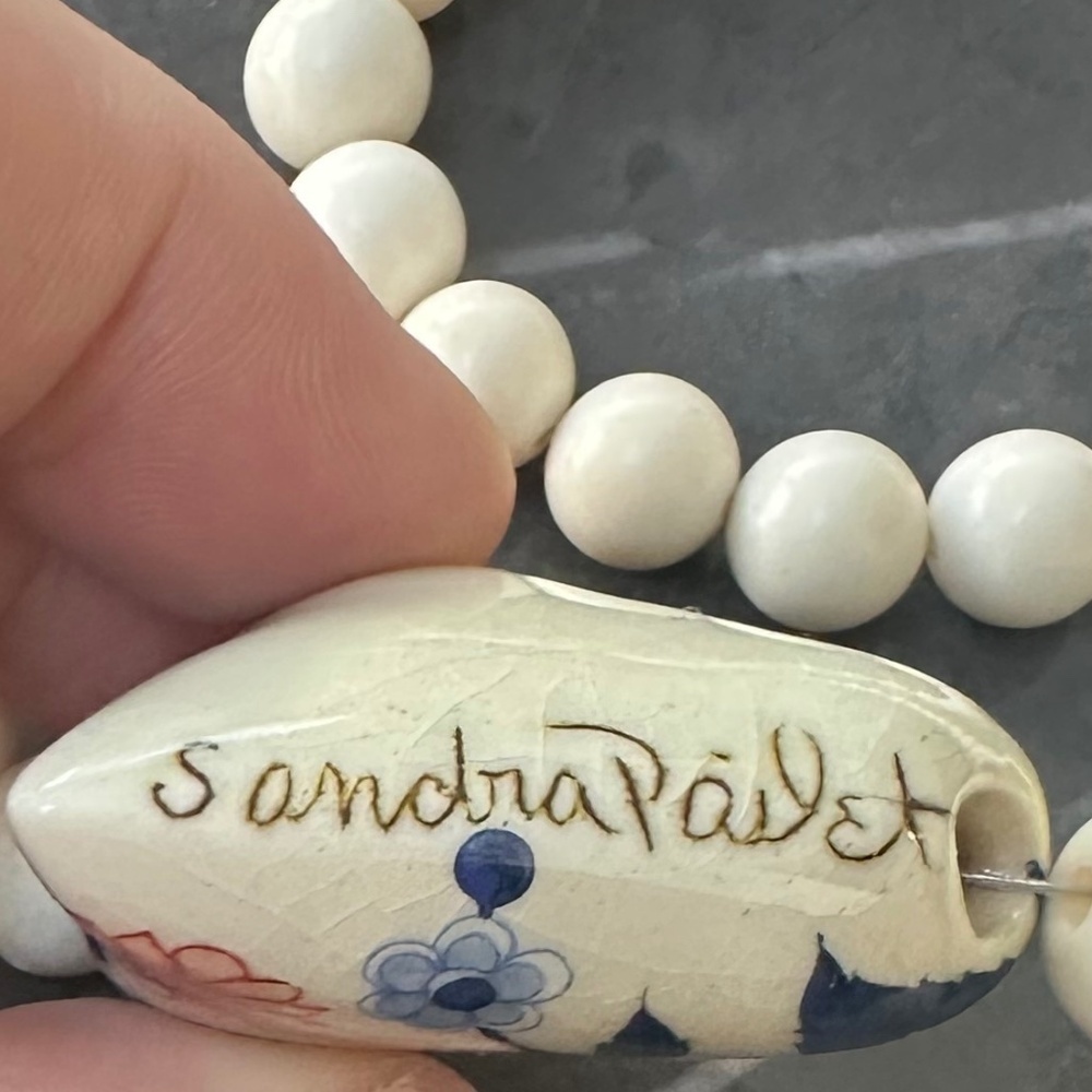 Sandra Pailet Handmade Creamy WhitePuffy Heart Pendant Necklace and Bracelet Set - Picture 6 of 11